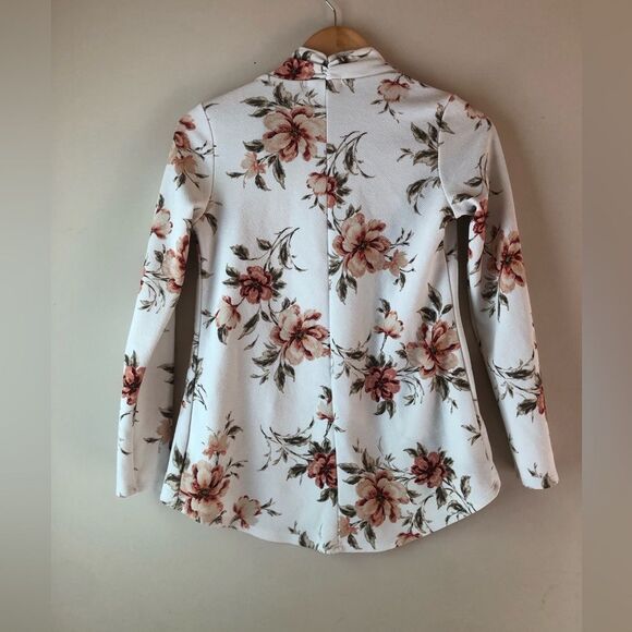 Kik | Floral Blazer/Dress Sweater - Picture 4 of 5